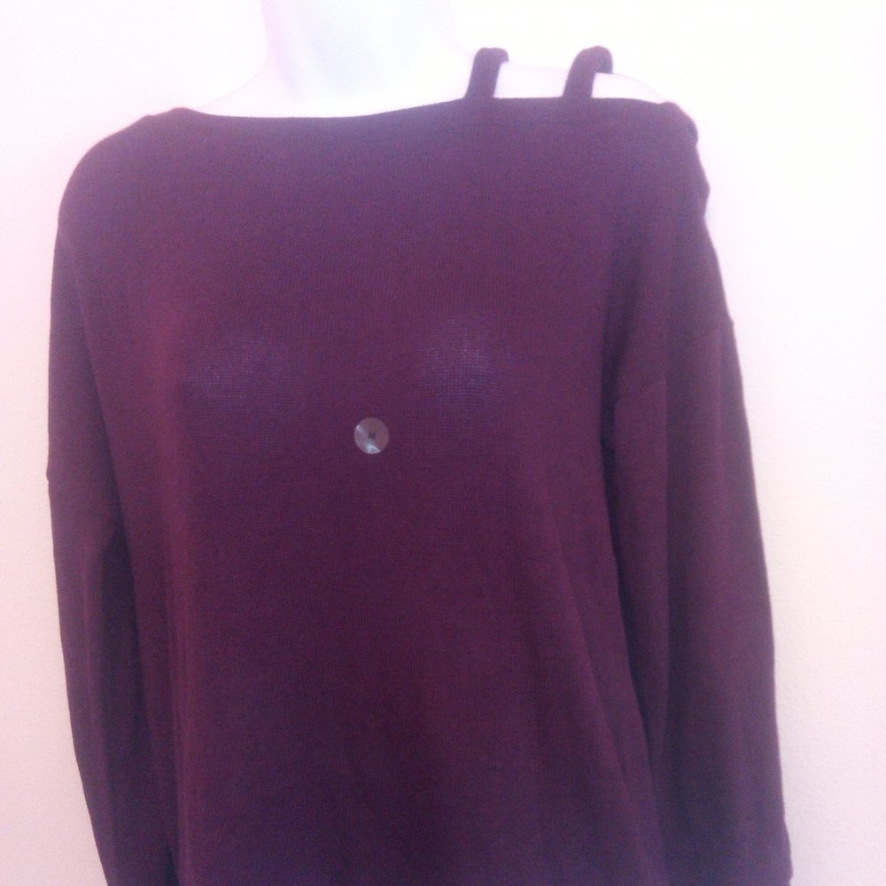 Aeropostale Medium Off the Shoulder Sweater